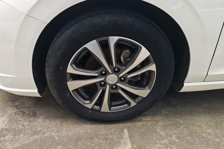 Used CHANGAN Eado 2021 PLUS 1.6L GDI CVT Luxury Model Left Front Wheel Hub