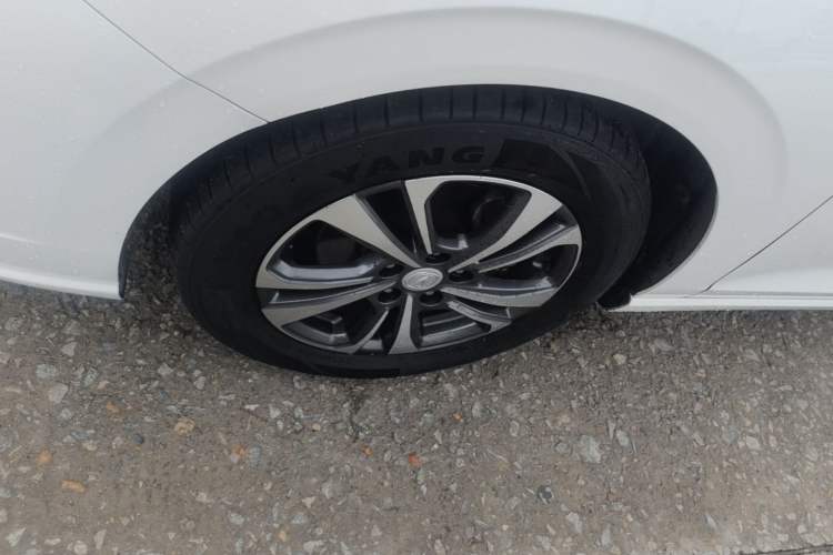 Used CHANGAN Eado 2021 PLUS Blue Whale NE 1.4T GDI DCT Prestige Model Left Front Wheel Hub