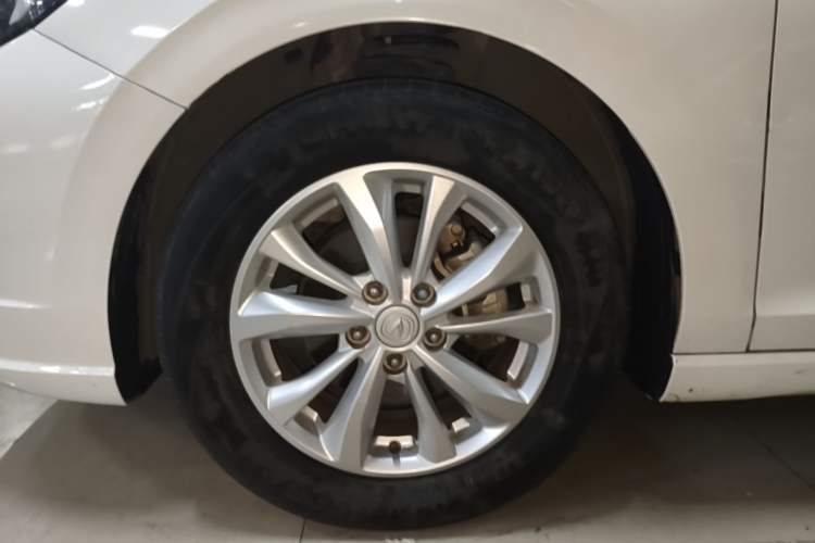 Used CHANGAN Eado 2021 PLUS 1.6L GDI Manual Elite Model Left Front Wheel Hub