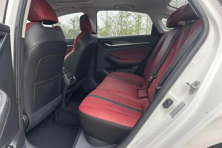 Used CHANGAN Eado 2021 PLUS Blue Whale NE 1.4T GDI DCT Prestige Model Left Rear Seat