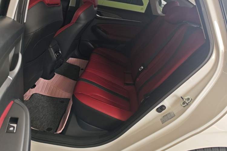 Used CHANGAN Eado 2021 PLUS Blue Whale NE 1.4T GDI DCT Prestige Model Left Rear Seat