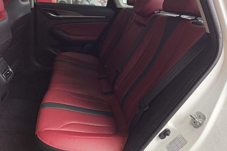 Used CHANGAN Eado 2021 PLUS Blue Whale NE 1.4T GDI DCT Flagship Model Left Rear Seat