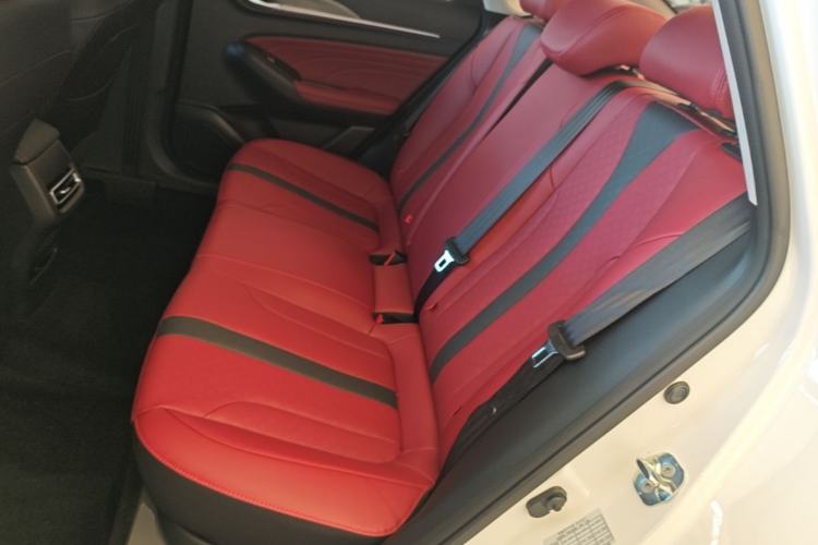 Used CHANGAN Eado 2021 PLUS Blue Whale NE 1.4T GDI DCT Prestige Model Left Rear Seat