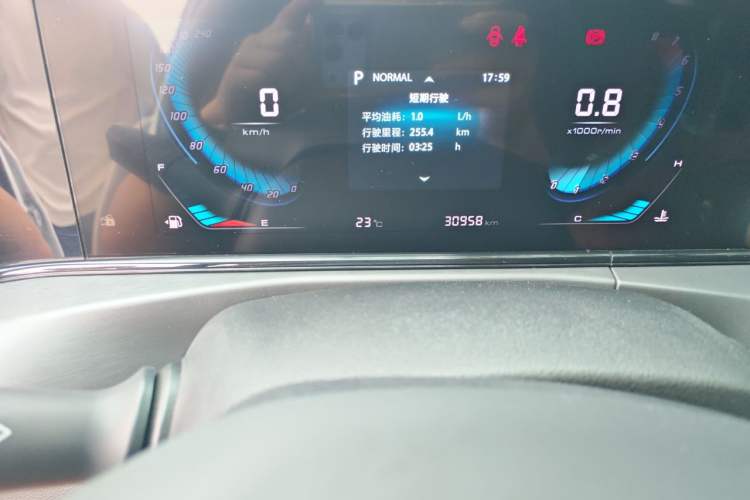 Used CHANGAN Eado 2021 PLUS Blue Whale NE 1.4T GDI DCT Prestige Model Odometer Close Up