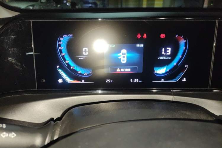 Used CHANGAN Eado 2021 PLUS Blue Whale NE 1.4T GDI DCT Prestige Model Odometer Close Up