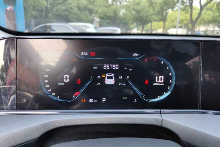 Used CHANGAN Eado 2021 PLUS Blue Whale NE 1.4T GDI DCT Prestige Model Odometer Close Up