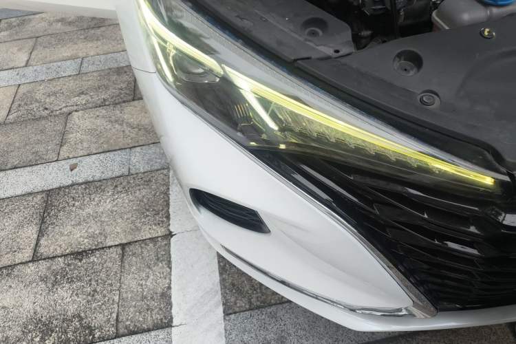 Used CHANGAN Eado 2021 PLUS Blue Whale NE 1.4T GDI DCT Prestige Model Right Front Headlight