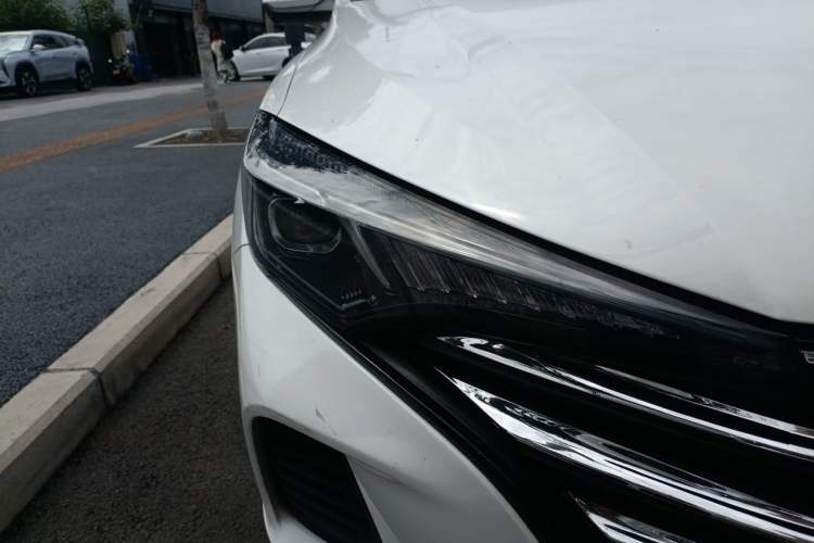 Used CHANGAN Eado 2021 PLUS 1.6L GDI CVT Luxury Model Right Front Headlight