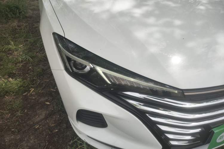 Used CHANGAN Eado 2021 PLUS 1.6L GDI CVT Elite Model Right Front Headlight
