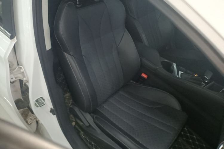 Used CHANGAN Eado 2021 PLUS 1.6L GDI CVT Elite Model Right Front Seat