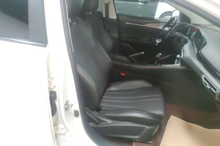 Used CHANGAN Eado 2021 PLUS 1.6L GDI Manual Luxury Model Right Front Seat