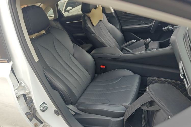 Used CHANGAN Eado 2021 PLUS 1.6L GDI Manual Luxury Model Right Front Seat