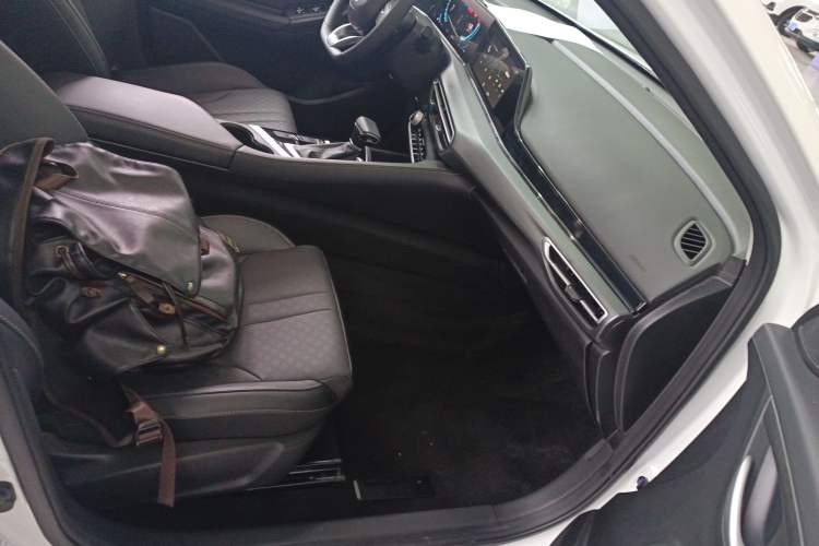 Used CHANGAN Eado 2021 PLUS 1.6L GDI CVT Luxury Model Right Front Seat