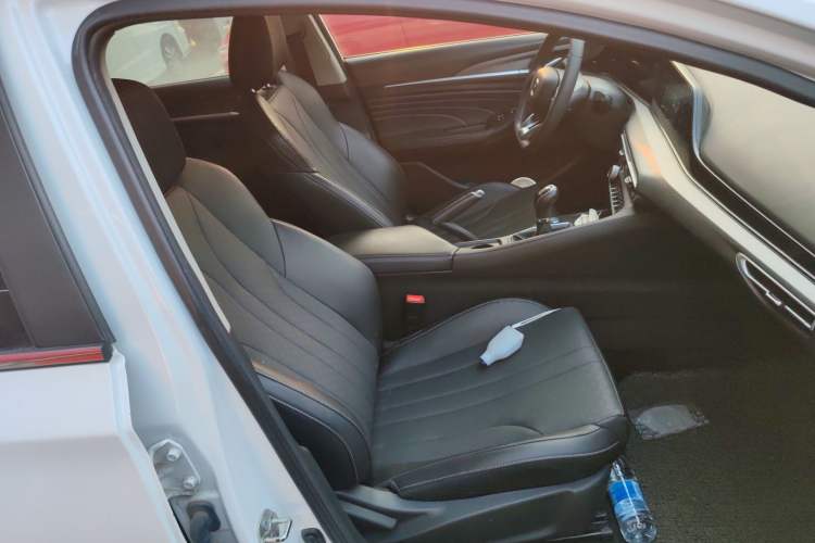 Used CHANGAN Eado 2021 PLUS 1.6L GDI Manual Elite Model Right Front Seat