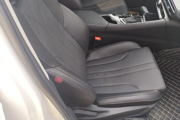 Used CHANGAN Eado 2021 PLUS 1.6L GDI CVT Luxury Model Right Front Seat