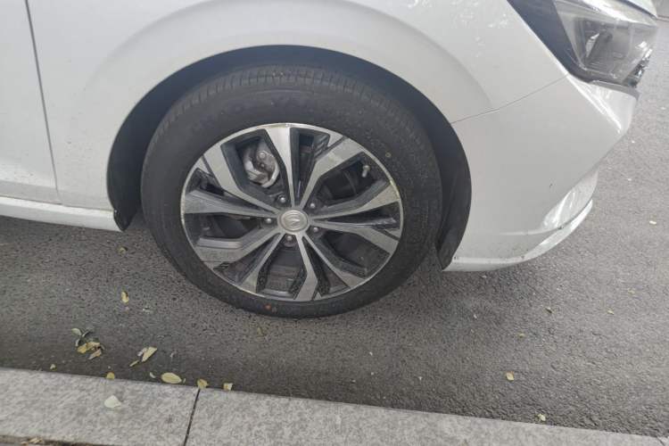 Used CHANGAN Eado 2021 PLUS Blue Whale NE 1.4T GDI DCT Flagship Model Right Front Wheel Hub