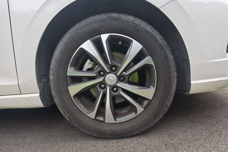 Used CHANGAN Eado 2021 PLUS Blue Whale NE 1.4T GDI DCT Prestige Model Right Front Wheel Hub
