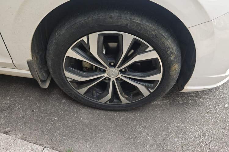 Used CHANGAN Eado 2021 PLUS Blue Whale NE 1.4T GDI DCT Flagship Model Right Front Wheel Hub