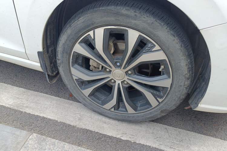 Used CHANGAN Eado 2021 PLUS Blue Whale NE 1.4T GDI DCT Flagship Model Right Front Wheel Hub