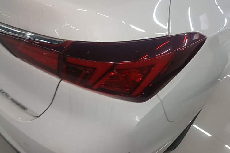 Used CHANGAN Eado 2021 PLUS 1.6L GDI CVT Elite Model Right Rear Taillight
