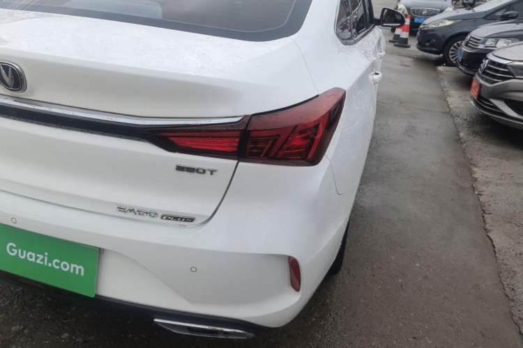 Used CHANGAN Eado 2021 PLUS Blue Whale NE 1.4T GDI DCT Prestige Model Right Rear Taillight