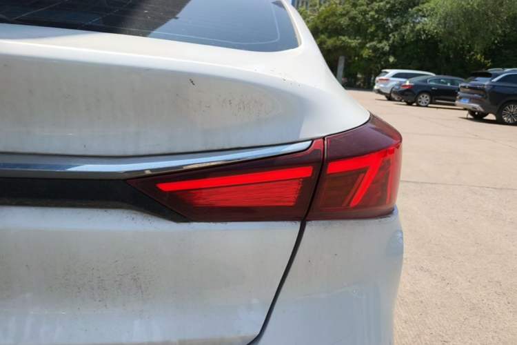 Used CHANGAN Eado 2021 PLUS 1.6L GDI CVT Elite Model Right Rear Taillight