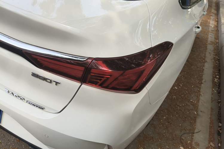 Used CHANGAN Eado 2021 PLUS Blue Whale NE 1.4T GDI DCT Prestige Model Right Rear Taillight