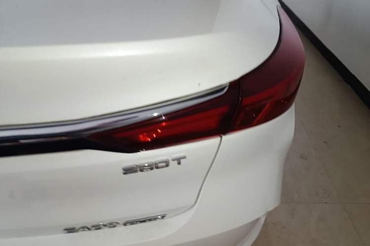 Used CHANGAN Eado 2021 PLUS Blue Whale NE 1.4T GDI DCT Prestige Model Right Rear Taillight