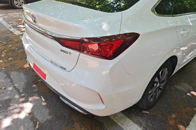 Used CHANGAN Eado 2021 PLUS Blue Whale NE 1.4T GDI DCT Prestige Model Right Rear Taillight