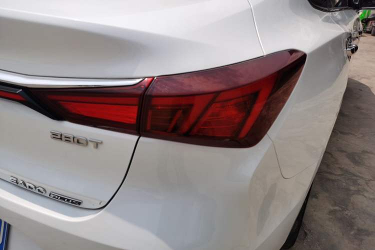 Used CHANGAN Eado 2021 PLUS Blue Whale NE 1.4T GDI DCT Prestige Model Right Rear Taillight