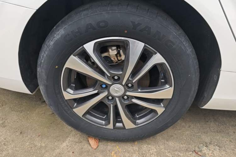 Used CHANGAN Eado 2021 PLUS 1.6L GDI CVT Luxury Model Right Rear Wheel Hub