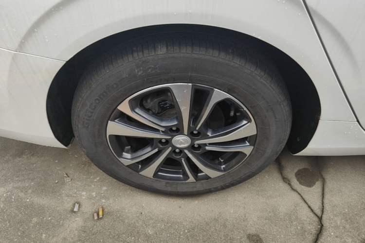Used CHANGAN Eado 2021 PLUS Blue Whale NE 1.4T GDI DCT Prestige Model Right Rear Wheel Hub