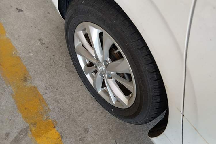 Used CHANGAN Eado 2021 PLUS 1.6L GDI Manual Elite Model Right Rear Wheel Hub