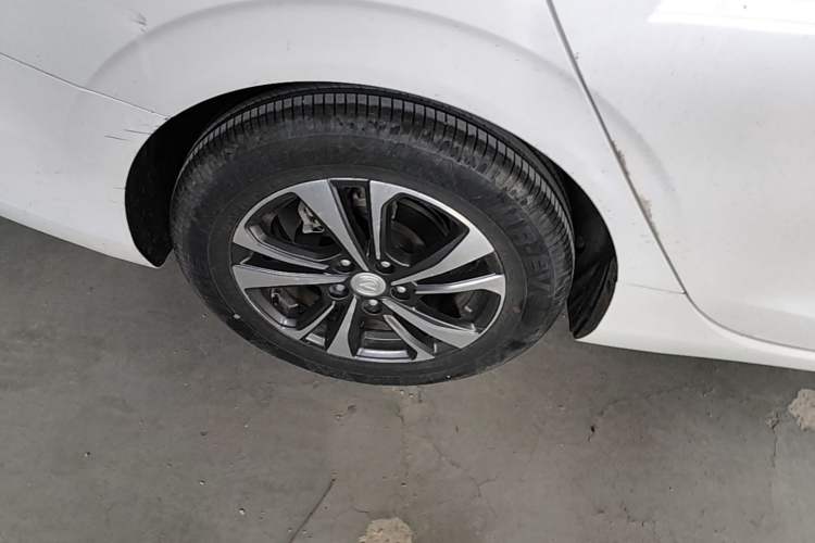 Used CHANGAN Eado 2021 PLUS 1.6L GDI CVT Luxury Model Right Rear Wheel Hub