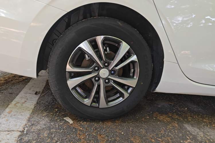 Used CHANGAN Eado 2021 PLUS Blue Whale NE 1.4T GDI DCT Prestige Model Right Rear Wheel Hub