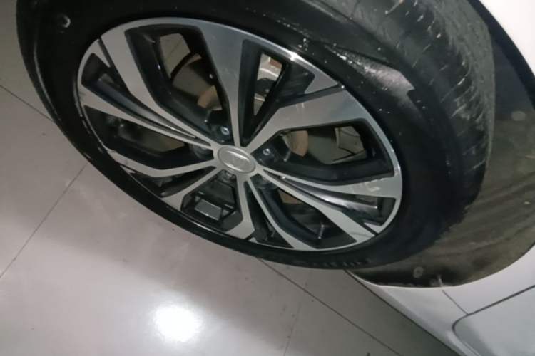 Used CHANGAN Eado 2021 PLUS Blue Whale NE 1.4T GDI DCT Flagship Model Right Rear Wheel Hub