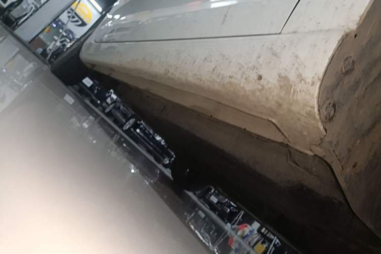 Used CHANGAN Eado 2021 PLUS 1.6L GDI CVT Elite Model Right Side Sill