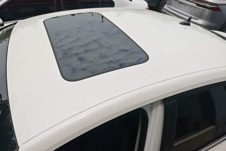 Used CHANGAN Eado 2021 PLUS 1.6L GDI CVT Luxury Model Roof