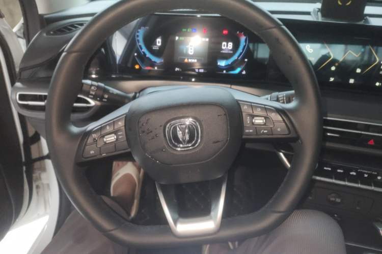 Used CHANGAN Eado 2021 PLUS Blue Whale NE 1.4T GDI DCT Prestige Model Steering Wheel
