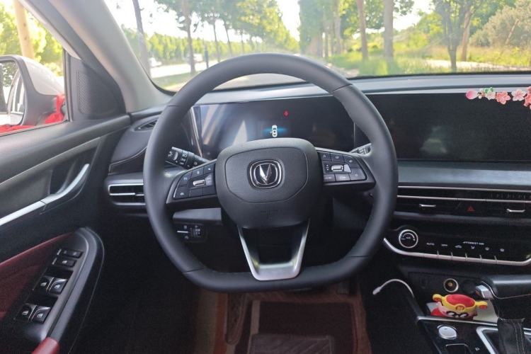 Used CHANGAN Eado 2021 PLUS Blue Whale NE 1.4T GDI DCT Flagship Model Steering Wheel