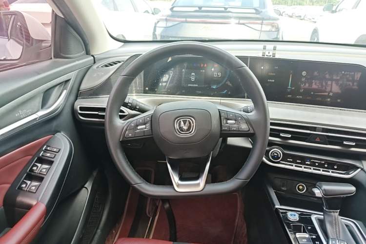 Used CHANGAN Eado 2021 PLUS Blue Whale NE 1.4T GDI DCT Prestige Model Steering Wheel