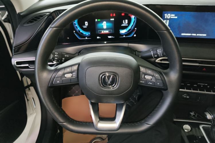 Used CHANGAN Eado 2021 PLUS Blue Whale NE 1.4T GDI DCT Prestige Model Steering Wheel