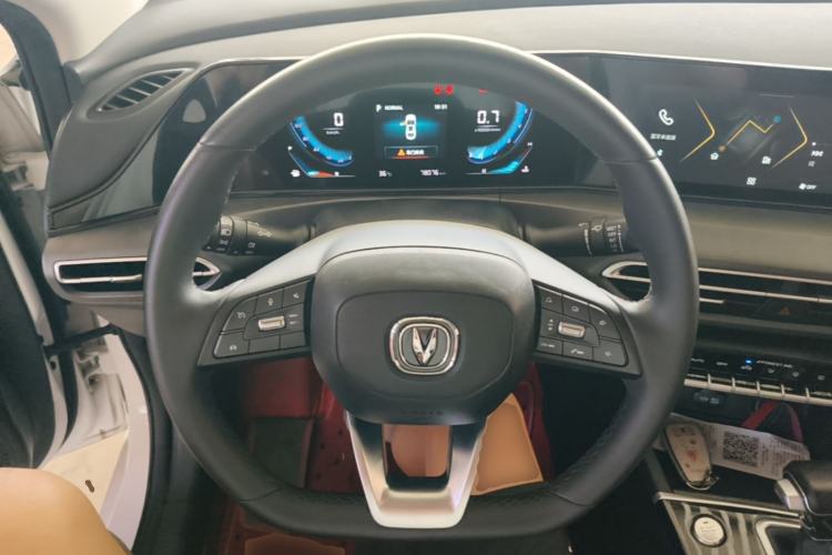 Used CHANGAN Eado 2021 PLUS Blue Whale NE 1.4T GDI DCT Prestige Model Steering Wheel