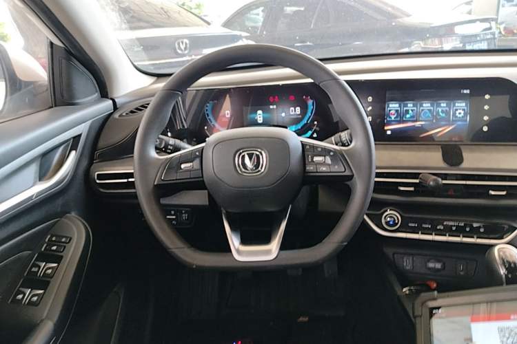 Used CHANGAN Eado 2021 PLUS 1.6L GDI Manual Elite Model Steering Wheel