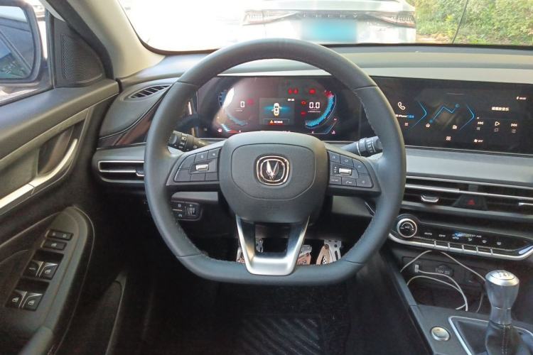 Used CHANGAN Eado 2021 PLUS 1.6L GDI Manual Luxury Model Steering Wheel
