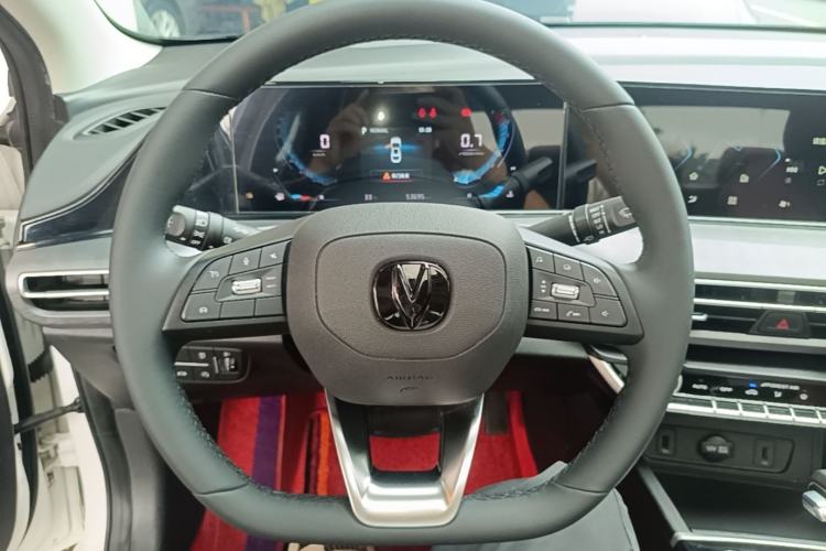 Used CHANGAN Eado 2021 PLUS Blue Whale NE 1.4T GDI DCT Prestige Model Steering Wheel
