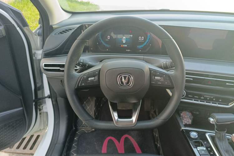 Used CHANGAN Eado 2021 PLUS 1.6L GDI CVT Elite Model Steering Wheel