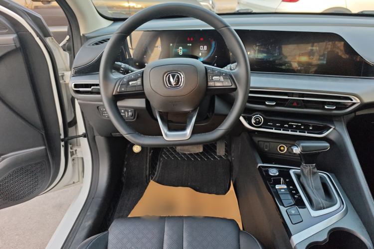 Used CHANGAN Eado 2021 PLUS 1.6L GDI CVT Luxury Model Steering Wheel