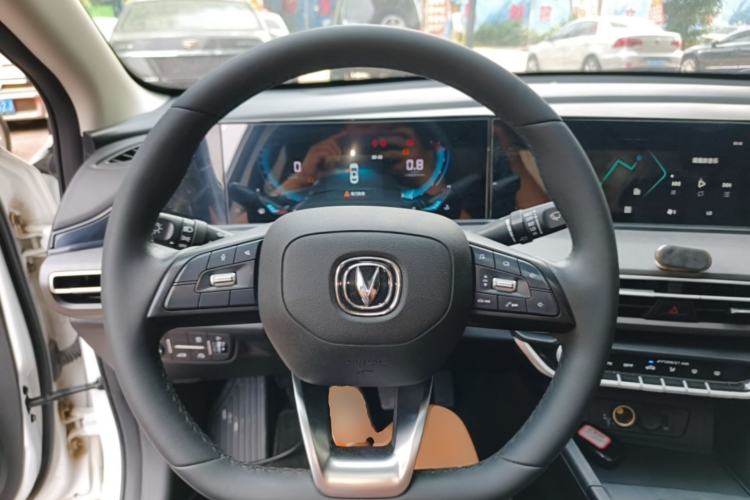 Used CHANGAN Eado 2021 PLUS 1.6L GDI Manual Luxury Model Steering Wheel