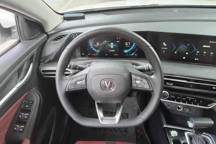 Used CHANGAN Eado 2021 PLUS Blue Whale NE 1.4T GDI DCT Prestige Model Steering Wheel